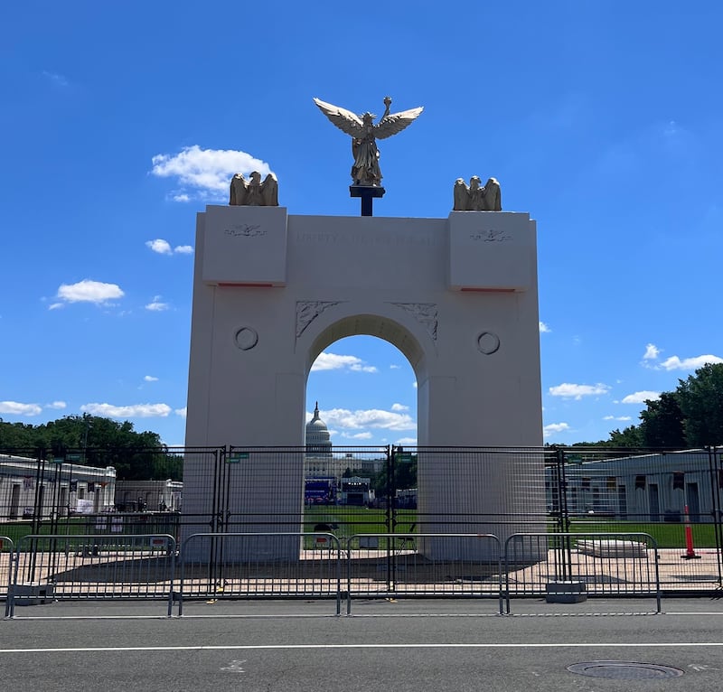 The plywood arch replica sits on the National Mall ahead of the Great American State Fair.