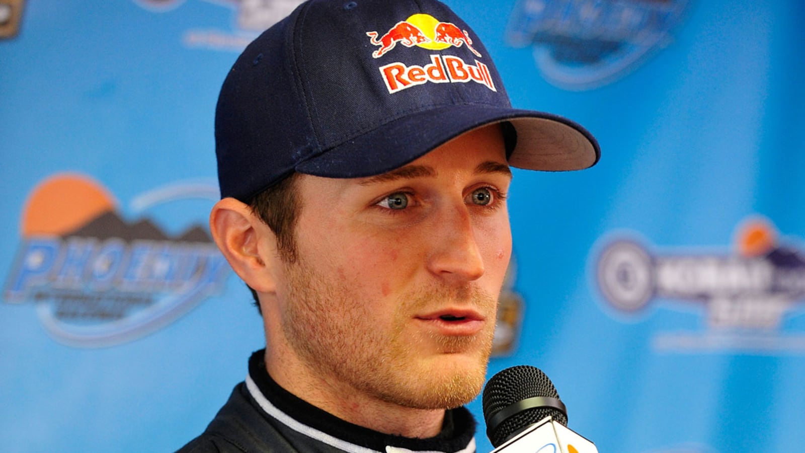 cheats/2011/12/29/kasey-kahne-nascar-driver-apologizes-for-breastfeeding-tweets/kasey-kahne-apologizes-breastfeedomg-comment-cheat_e3sjpa