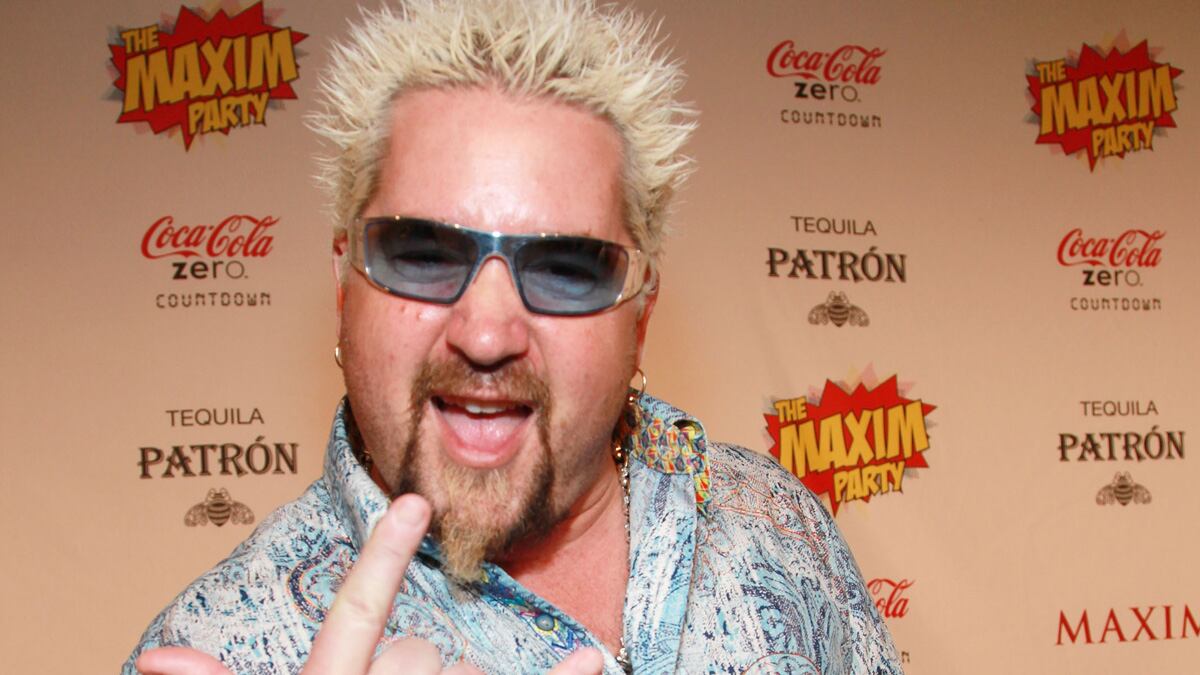 cheats/2012/11/14/guy-fieri-s-restaurant-brutally-panned/guy-fieri-cheat_rics4x