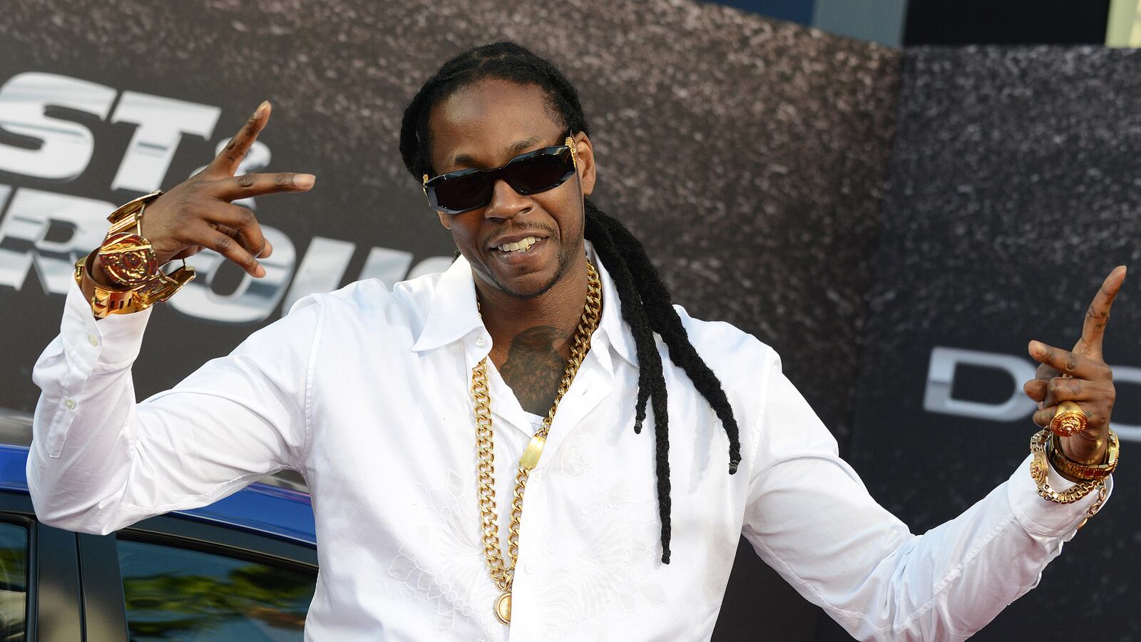 cheats/2013/06/11/rapper-2-chainz-robbed-at-gunpoint/130611-2-chainz-robbed-cheat_zqwkcj