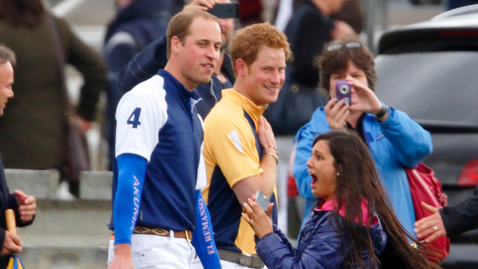 articles/2013/06/17/look-who/130617-princes-photographer-tease_pllr7z