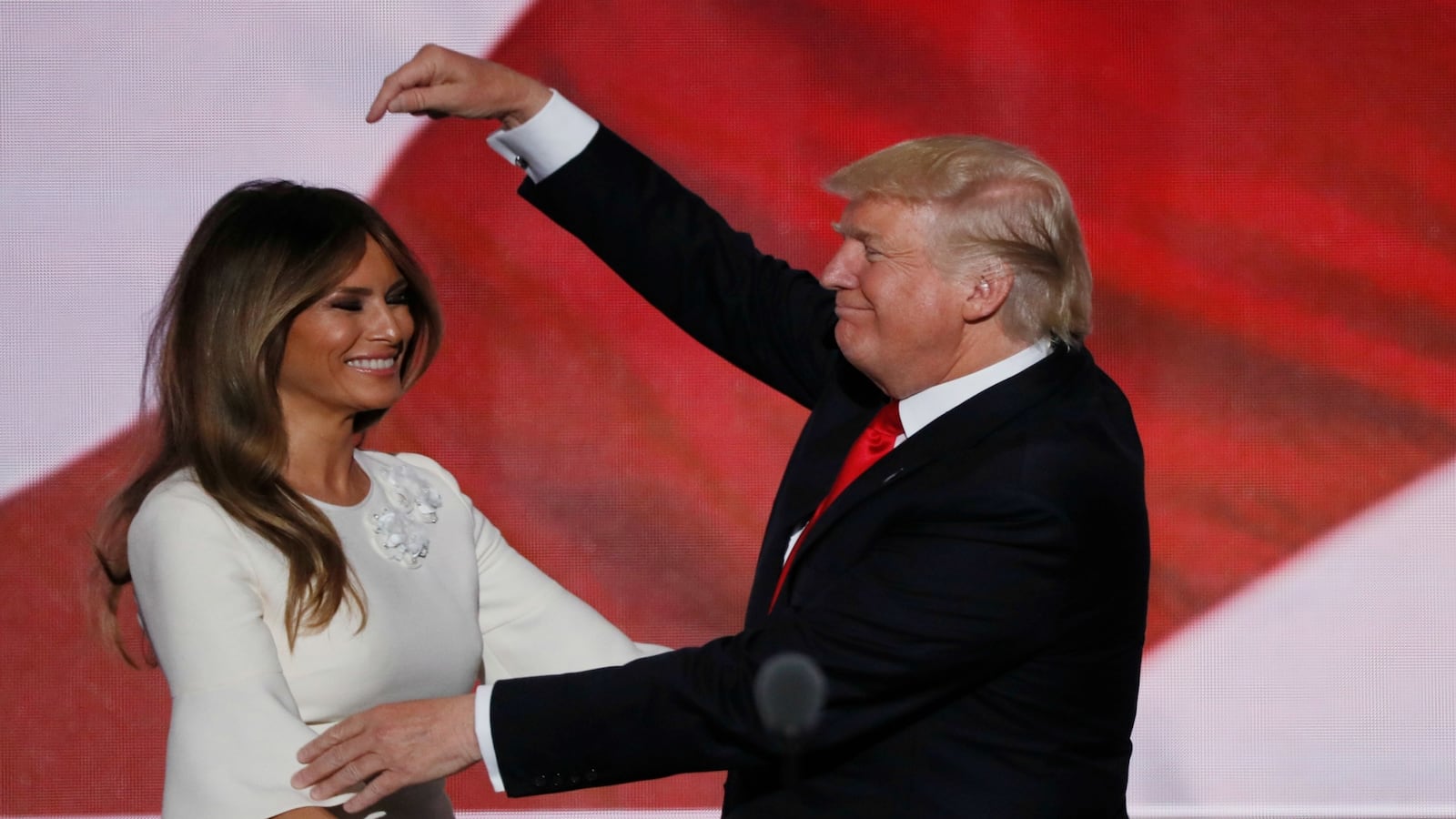 cheats/2016/08/04/melania-trump-s-immigration-story-in-question/160804-melania-trump-cheat_m3ydrl