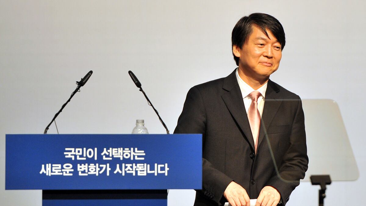 cheats/2012/09/19/software-mogul-enters-s-korea-election/ahn-south-korea-pres-cheat_fya0eu