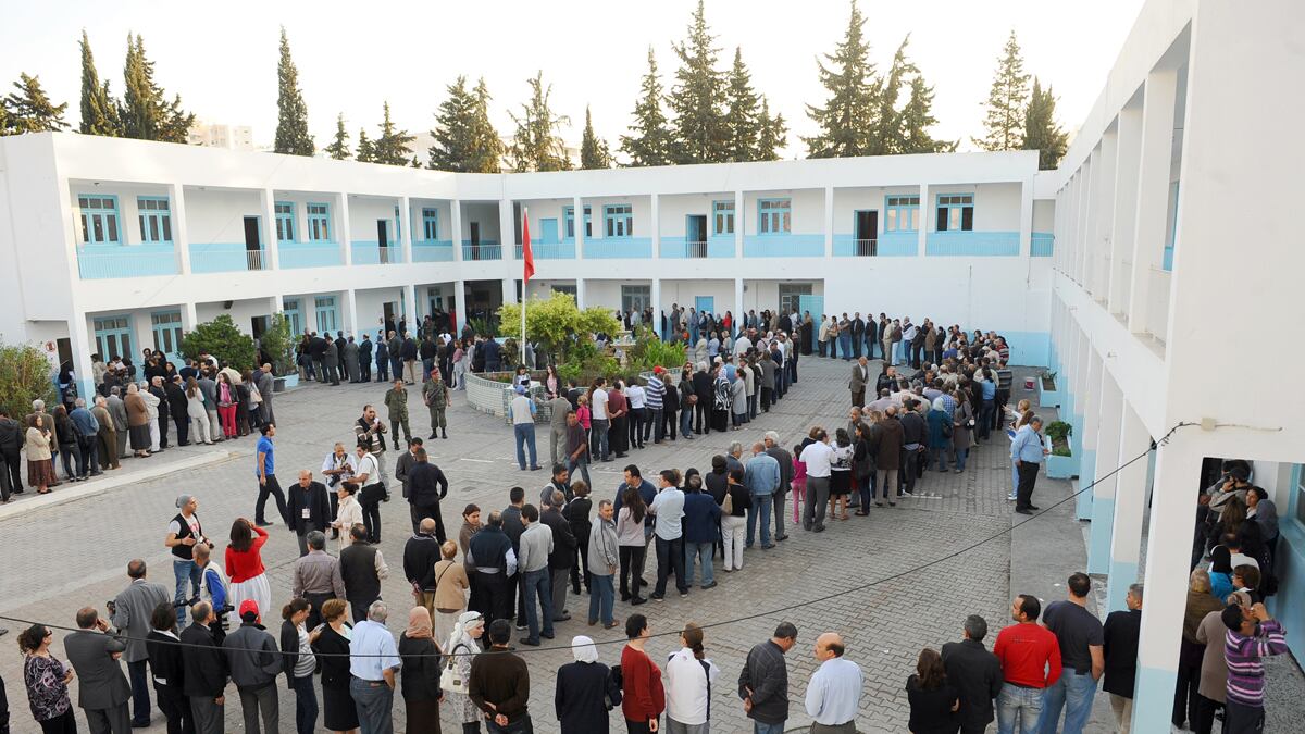 cheats/2011/10/23/tunisia-begins-historic-vote/tunisia-historic-vote-election-cs_zuizfc