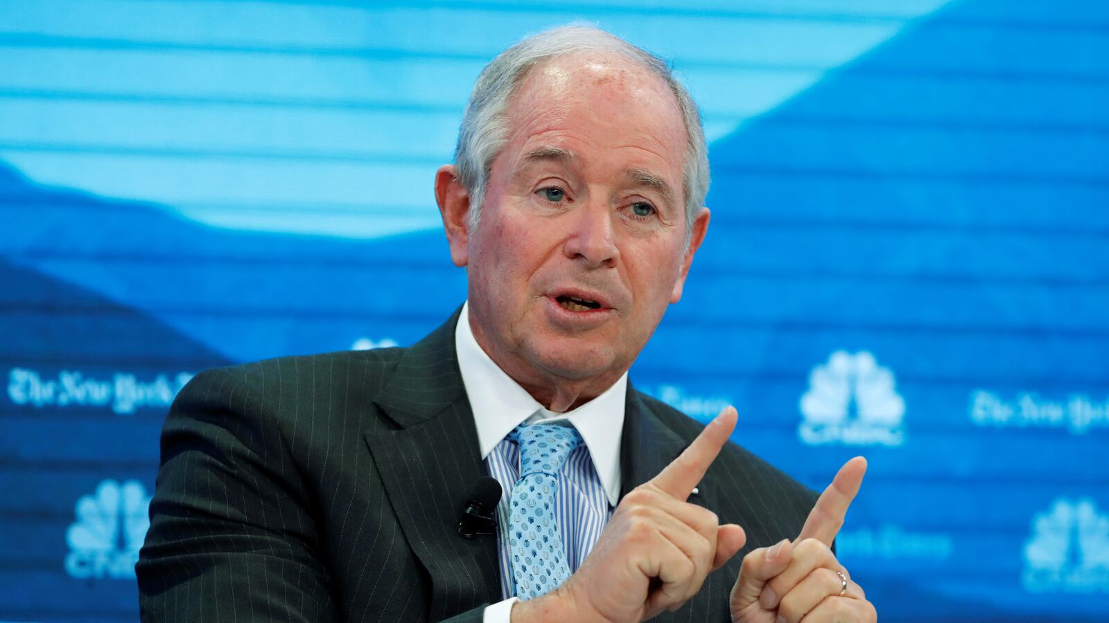 2019-01-22T083223Z_1359637033_RC1F13BB9DF0_RTRMADP_3_DAVOS-MEETING_bta2pk