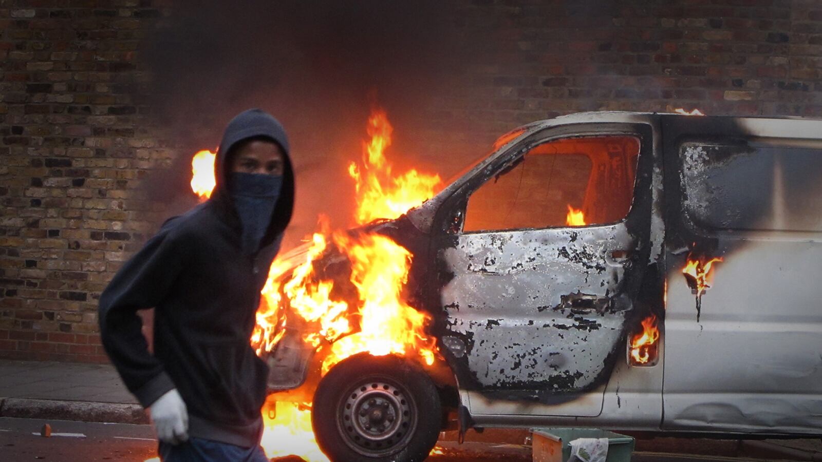 articles/2011/08/09/london-riots-kids-and-parents-need-to-be-held-accountable/england-riots-righter_j6ilzw