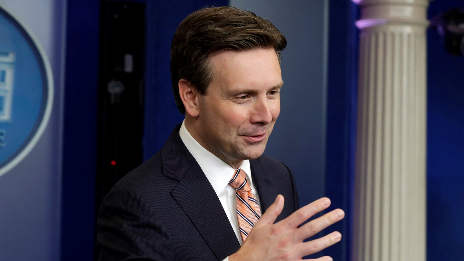 cheats/2016/10/17/white-house-press-secretary-josh-earnest-jokes-that-trump-is-on-drugs/161017-earnest-trump-drugs-cheat_u4ig10