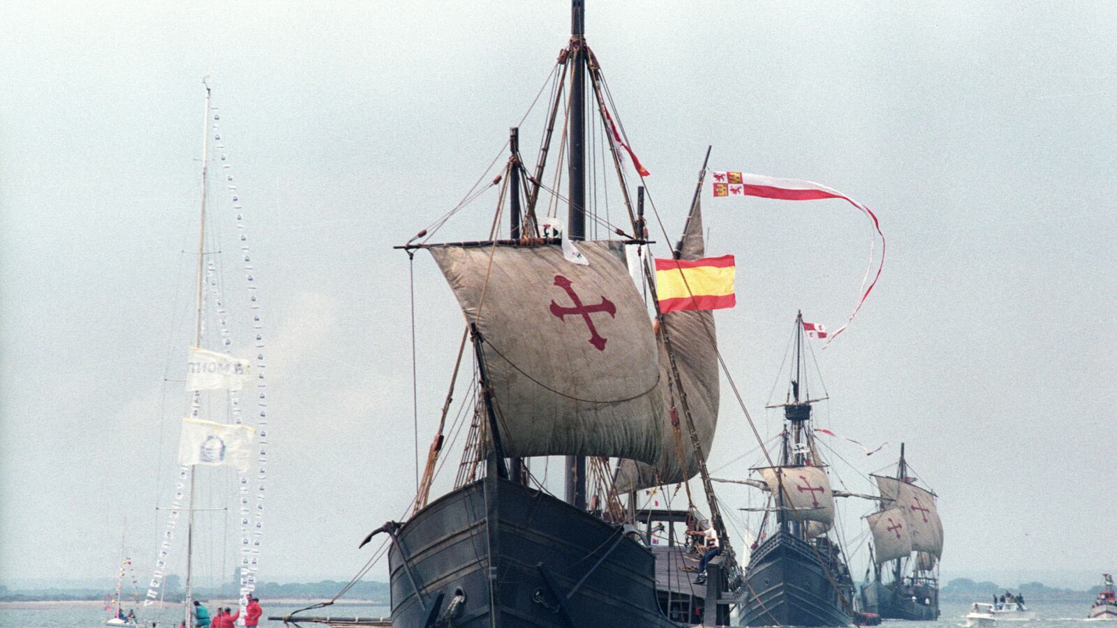 cheats/2014/05/13/wreckage-of-columbus-ship-found/140513-columbus-cheat_f4wvs2