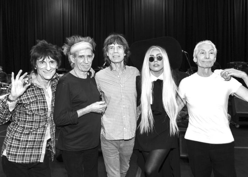 galleries/2012/12/23/the-rolling-stones-paul-mccartney-more-celebrity-twitter-pictures-photos/twitpics-122312-gaga_cwphio