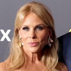 LOS ANGELES, CALIFORNIA - JANUARY 30: Cheryl Hines and Robert F. Kennedy Jr. attend the Curb Your Enthusiasm Season 12 premiere at DGA Theater Complex on January 30, 2024 in Los Angeles, California.