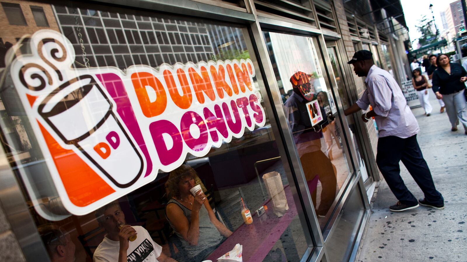 articles/2013/07/25/dunkin-donuts-ceo-says-he-feels-good-about-america-s-economy/130725-dunkin-economy-tease_ubvsv9