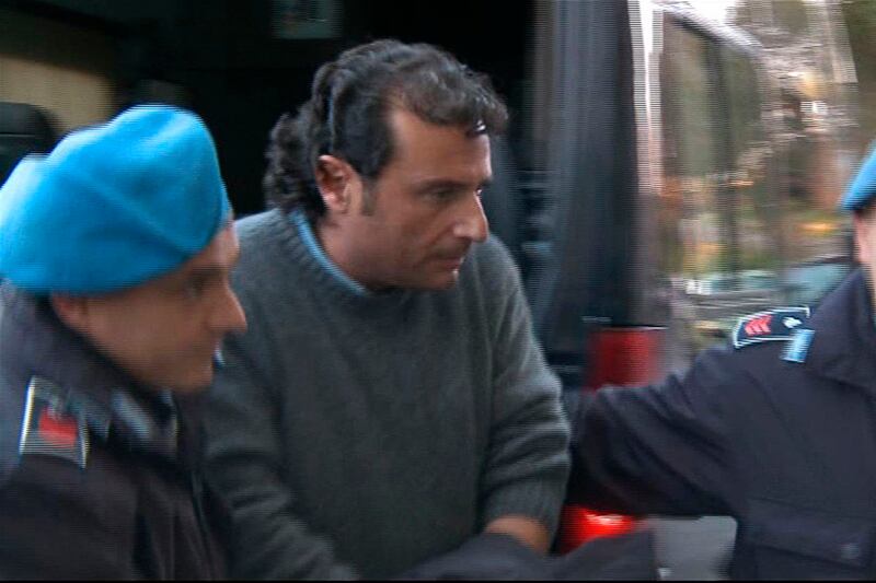 articles/2012/01/20/costa-concordia-captain-seen-drinking-with-blond-before-wreck/captain-schettino-nadeau_qokd4y