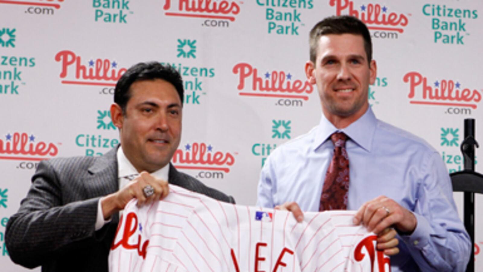 articles/2010/12/15/cliff-lee-signs-with-the-philadelphia-phillies-get-over-it-new-york/bissinger-phillies-new-york_147572_ftmzgw