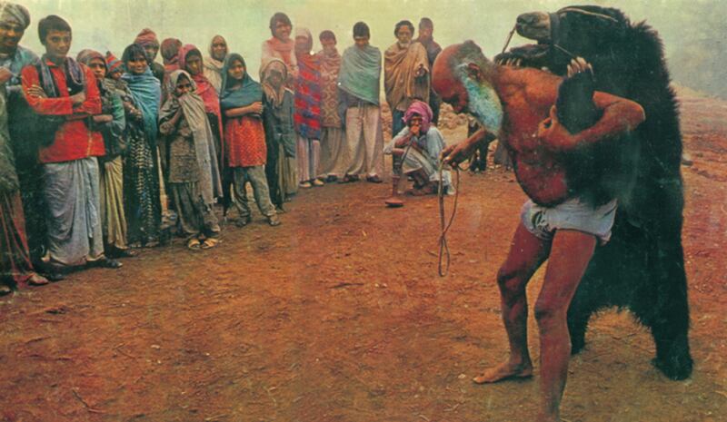 galleries/2014/04/20/inside-india-s-legendary-kathputli-slum-photos/140417-tomorrow-we-disappear-1_kxvvek