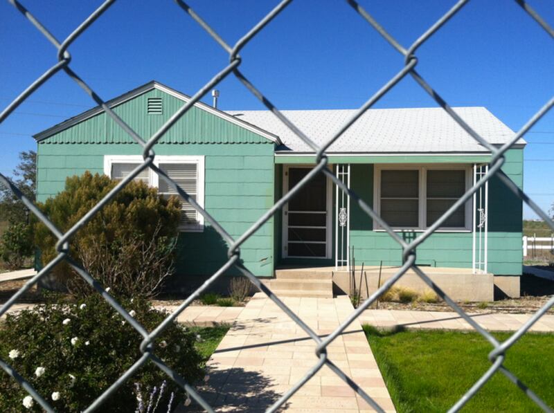 articles/2012/11/01/tourist-attractions-of-west-texas/Screen_Shot_2012-11-01_at_5.40.45_PM_likq7v