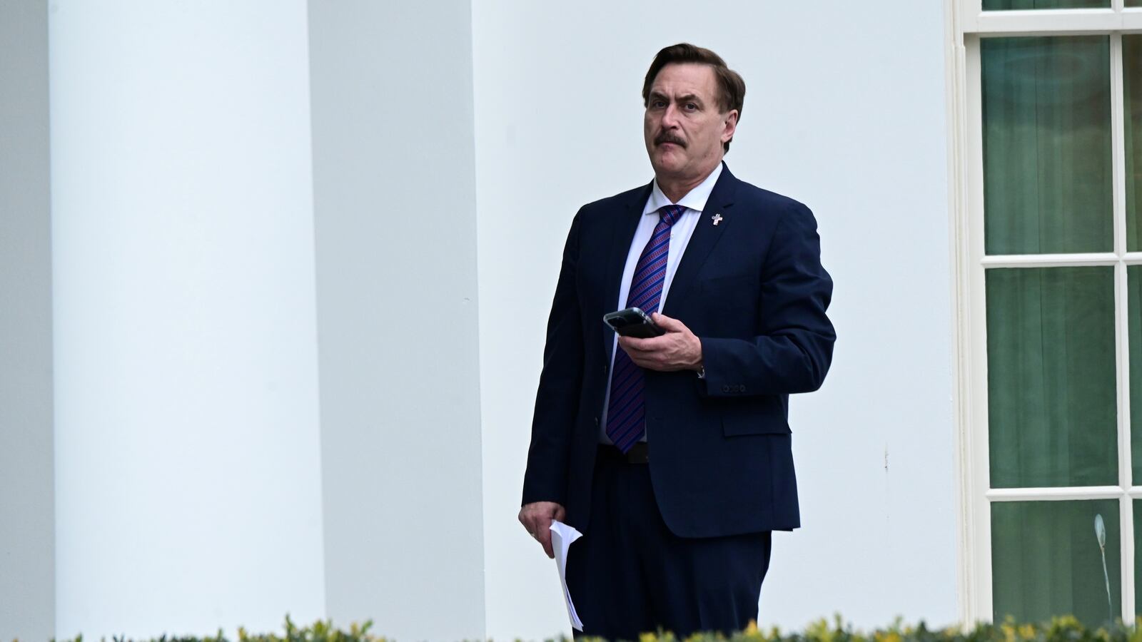 2021-04-19T000000Z_610437858_RC23ZM9ZQSL1_RTRMADP_3_MY-PILLOW-COUNTERSUES-VOTING-MACHINE-COMPANY-IN-DISPUTE-OVER-U-S_wv9qif