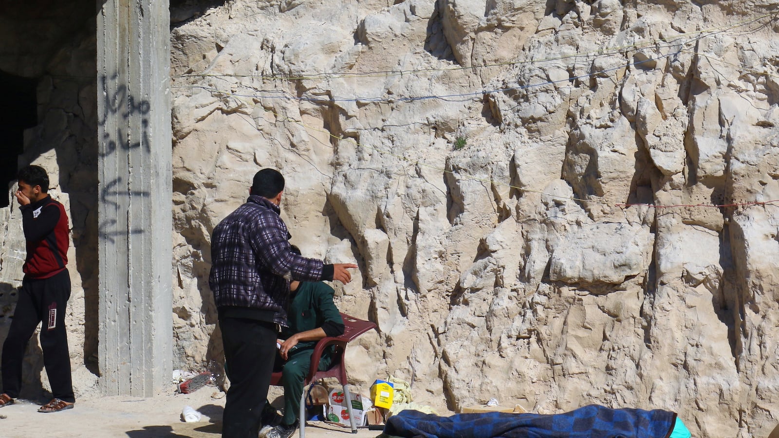 cheats/2017/04/04/report-hospital-treating-syria-gas-attack-victims-bombed/170404-syria-gas-attack_pgxqvl