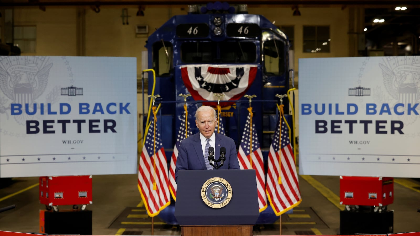 2021-10-25T181331Z_796793961_RC25HQ9EK1UK_RTRMADP_3_USA-BIDEN_nx4ijy