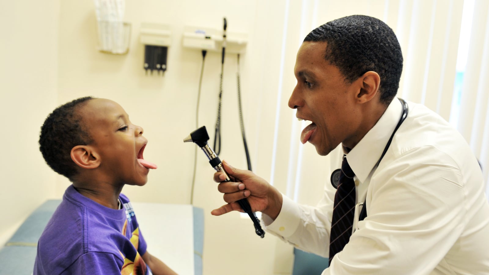 articles/2014/01/14/suffering-from-an-incurable-respiratory-disease-this-winter-relax-it-s-just-rsv/140114-rsv-sepkowitz-tease_lxvv7w