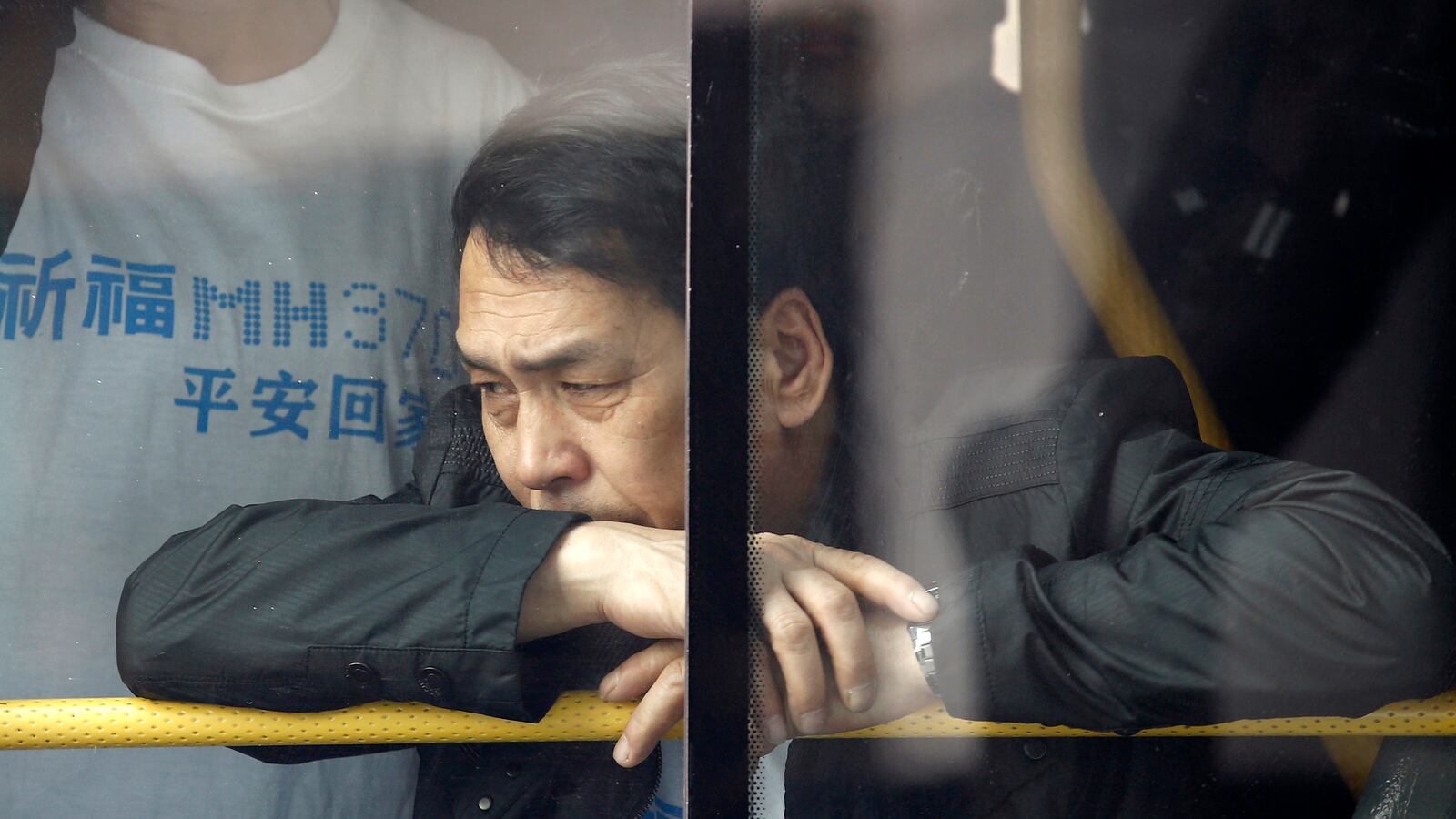 cheats/2014/04/16/lawyers-lure-mh-370-families-to-u-s/140416-mh370-lawyers-cheat_thvrzo