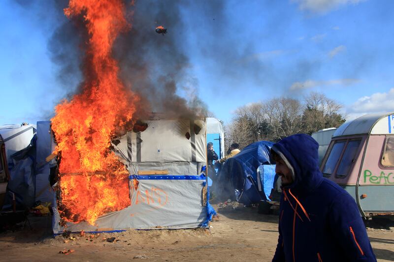 galleries/2016/03/01/police-dismantle-jungle-in-calais/160229_Calais_01_y0vrgt