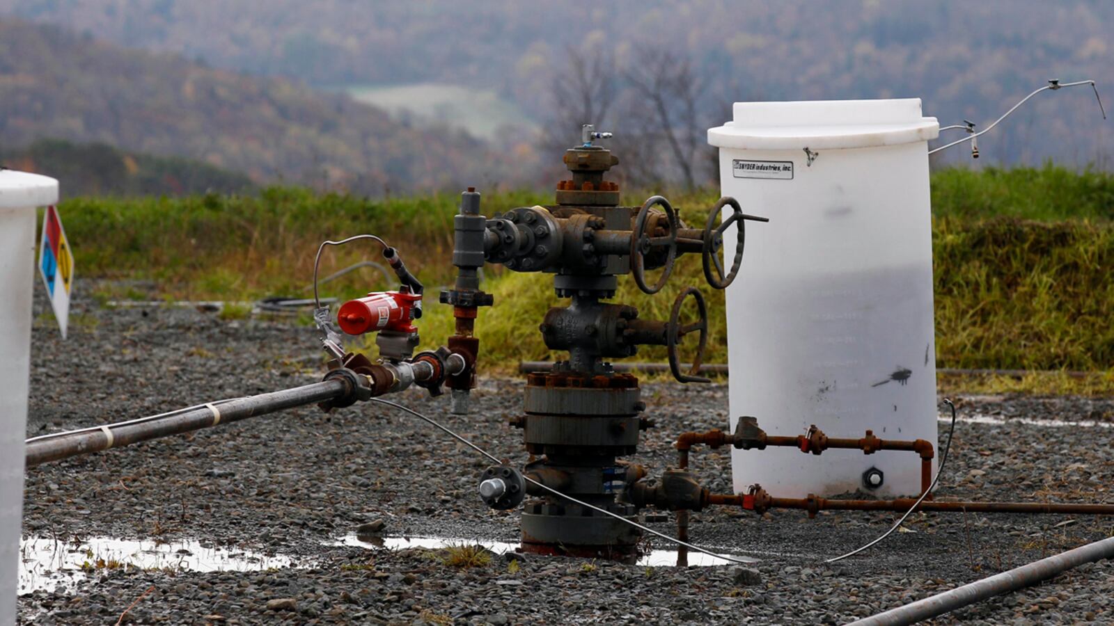 cheats/2012/05/14/insurers-keep-an-eye-on-fracking/fracking-insurance-dimock-cheat_rb7ep7