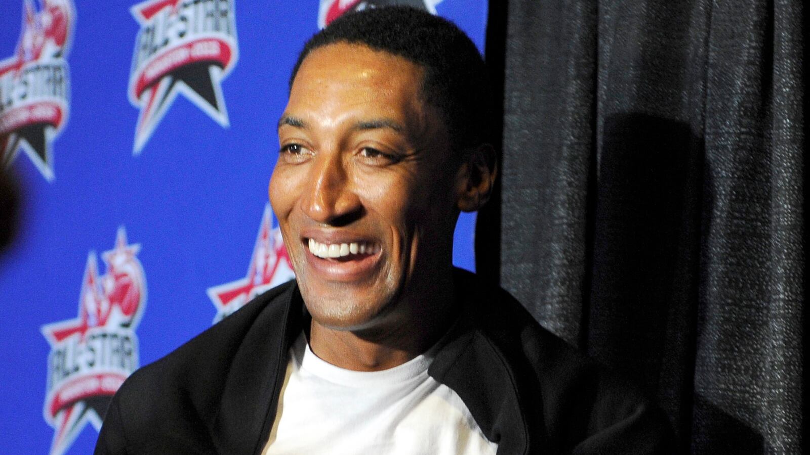 cheats/2013/06/25/scottie-pippen-arrested/130625-pippen-fight-tease_ot2bub