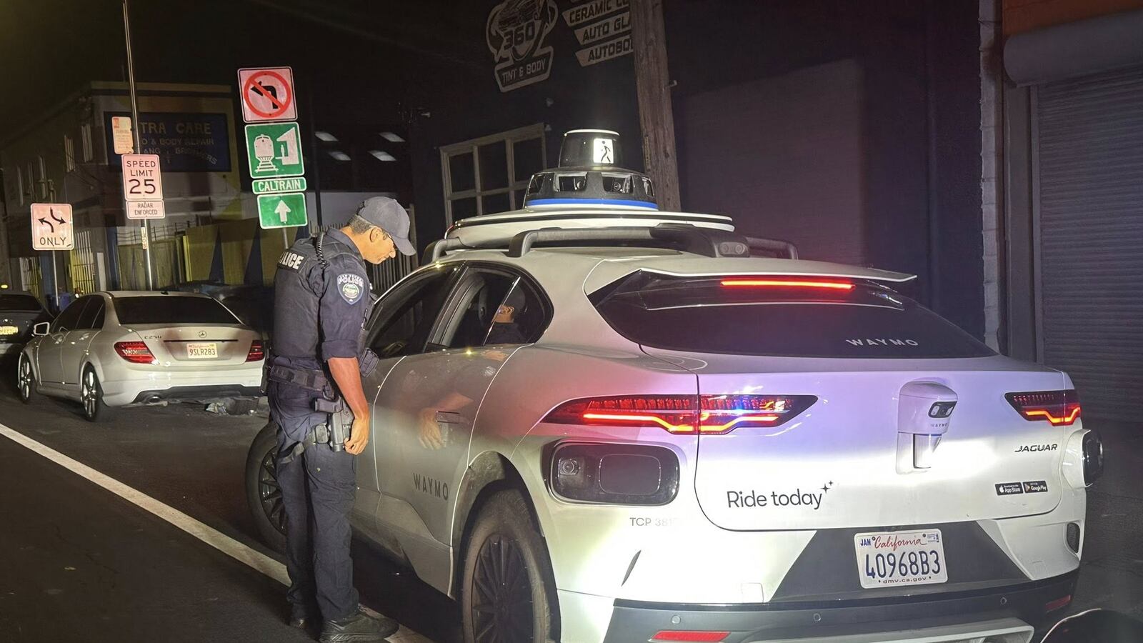 Cops Baffled After Trying to Fine Driverless Car for an Illegal U-Turn