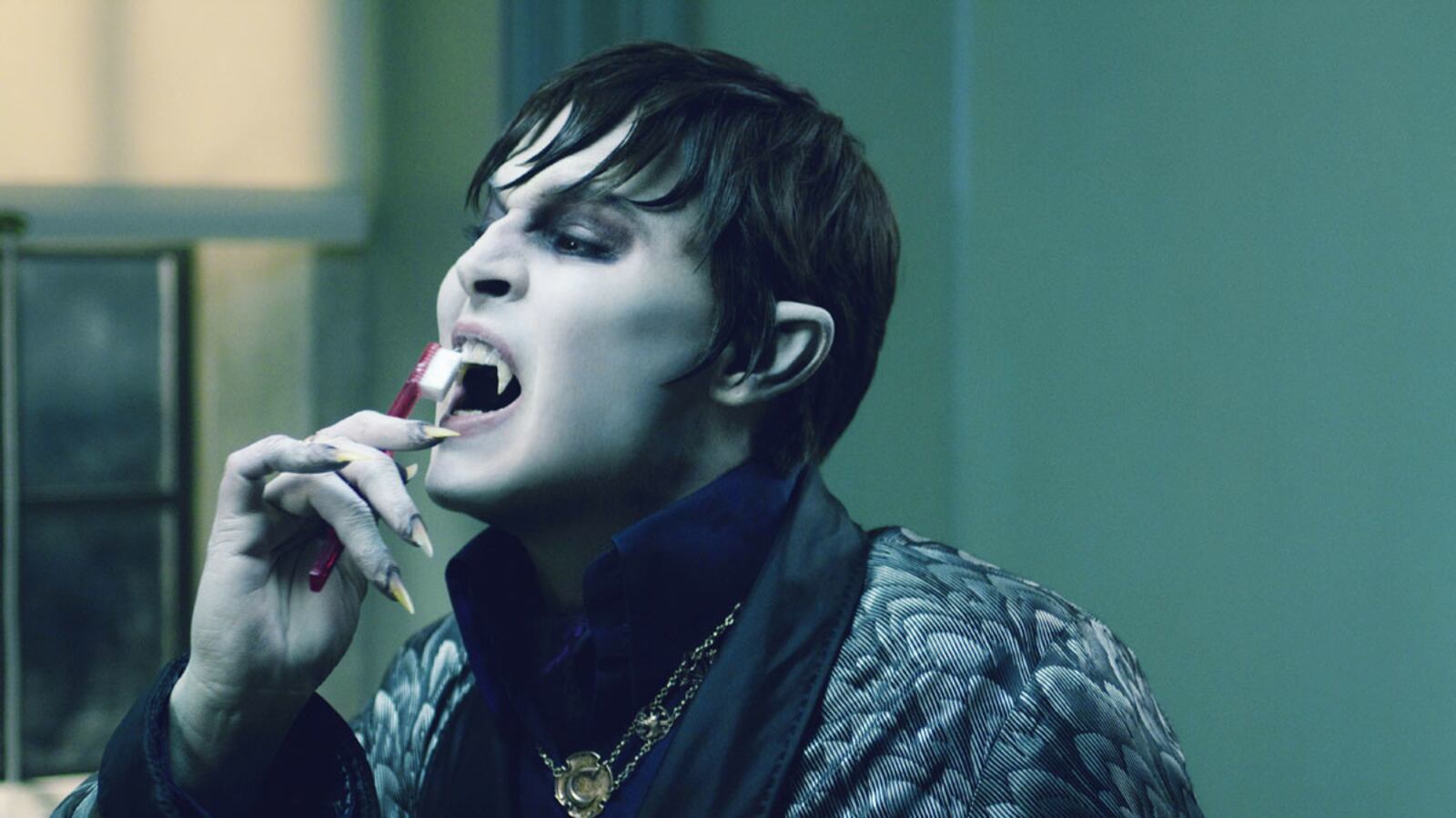 articles/2012/05/10/dark-shadows-returns-a-user-s-guide-to-drinking-blood/drinking-blood-sepkowitz_yff5fw