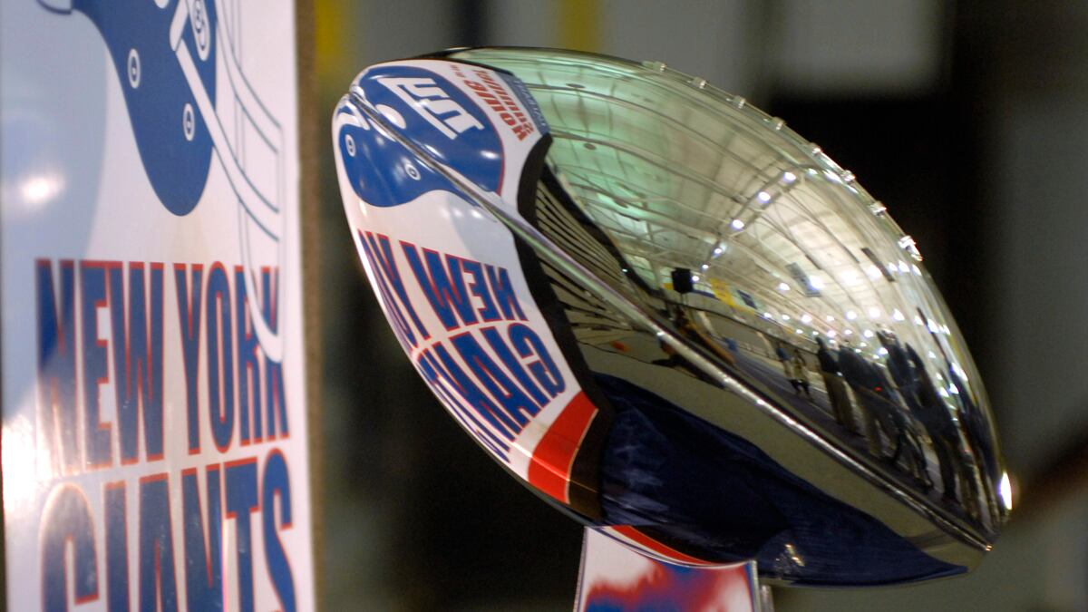 cheats/2012/02/05/giants-mistakenly-wins-super-bowl/giants-super-bowl-cs_qyfssj