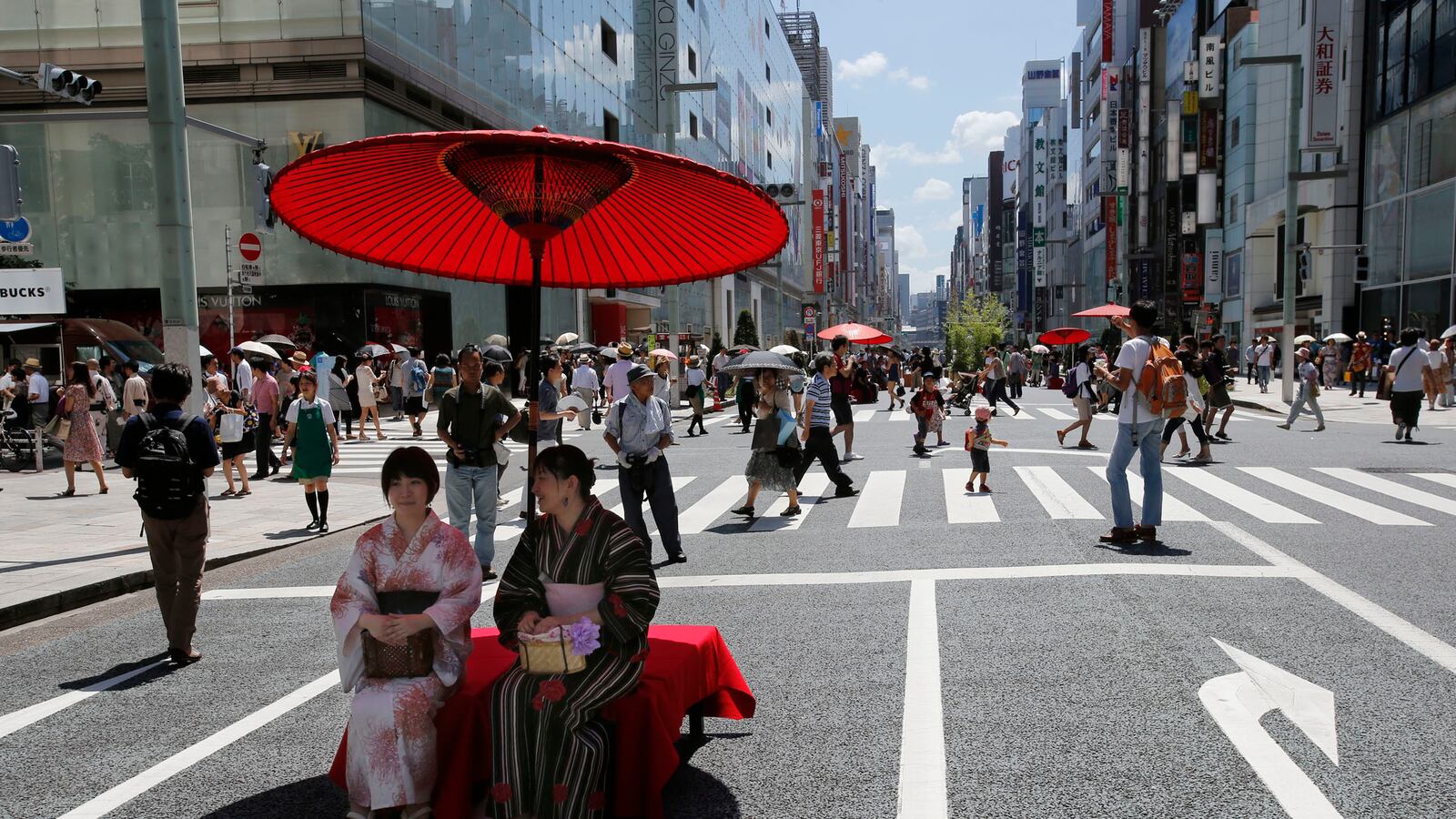 cheats/2012/12/10/japan-enters-a-recession/japan-enters-second-recession-cheat_y3ksz3