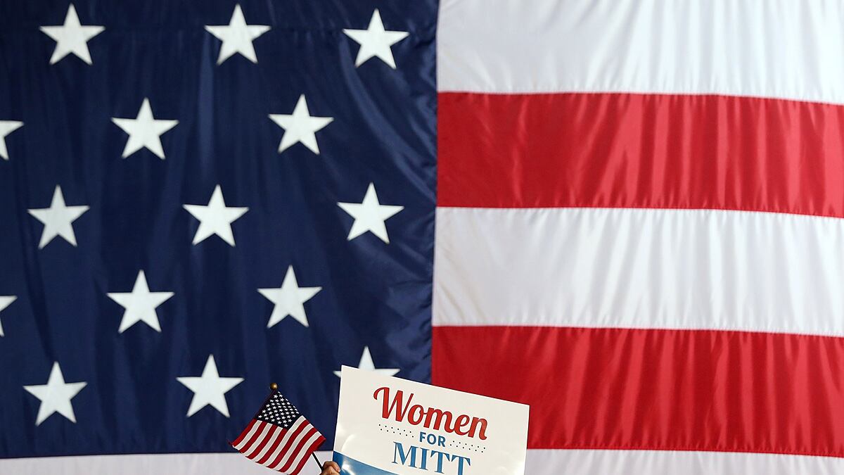 articles/2012/11/03/team-romney-plays-the-electoral-numbers-in-frenzied-final-stretch/romney-supporter-iowa-freedlander_qn6g2j