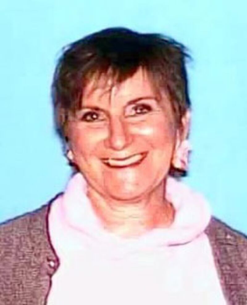 articles/2010/10/31/california-corpse-mystery-the-mummy-rode-shotgun/pelisek-grisly-la-crime_137807_luzkai