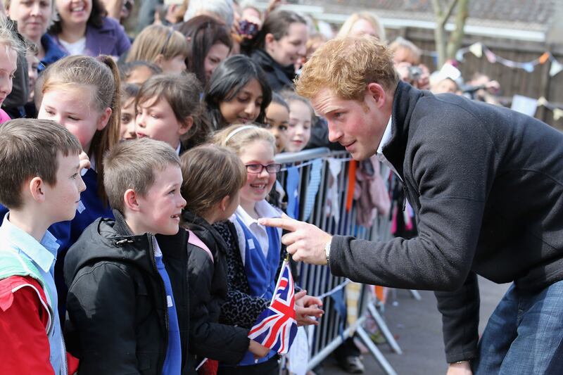 articles/2013/04/25/practice-makes-perfect-uncle-harry-changes-a-baby-s-diaper/harry-brain4_jkdzgp