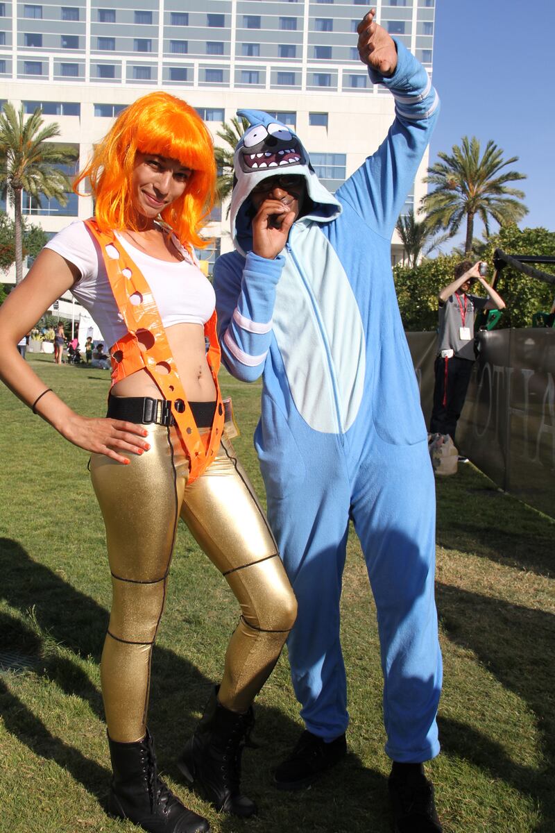 galleries/2014/07/26/comic-con-2014-see-the-weirdest-and-craziest-costumes-and-gadgets/140725-cc-orange-wig_ee191w