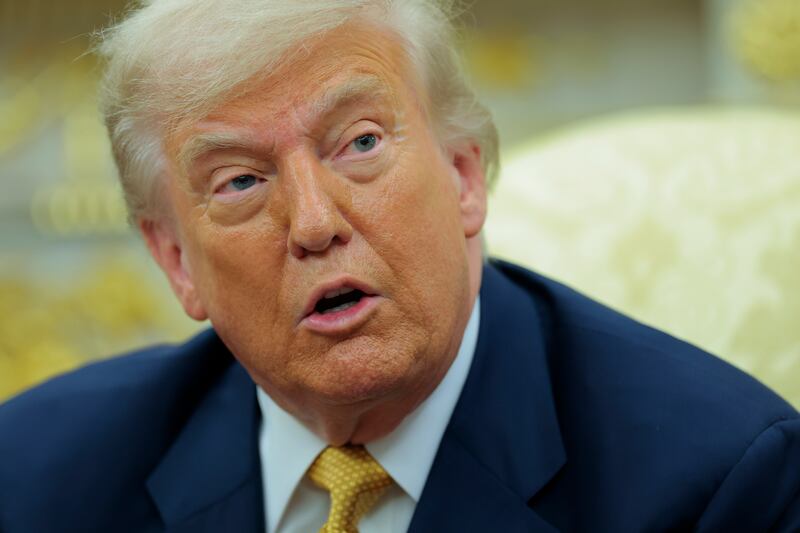 Stephen Colbert accused Paramount of bending the knee to the Trump administration last week.