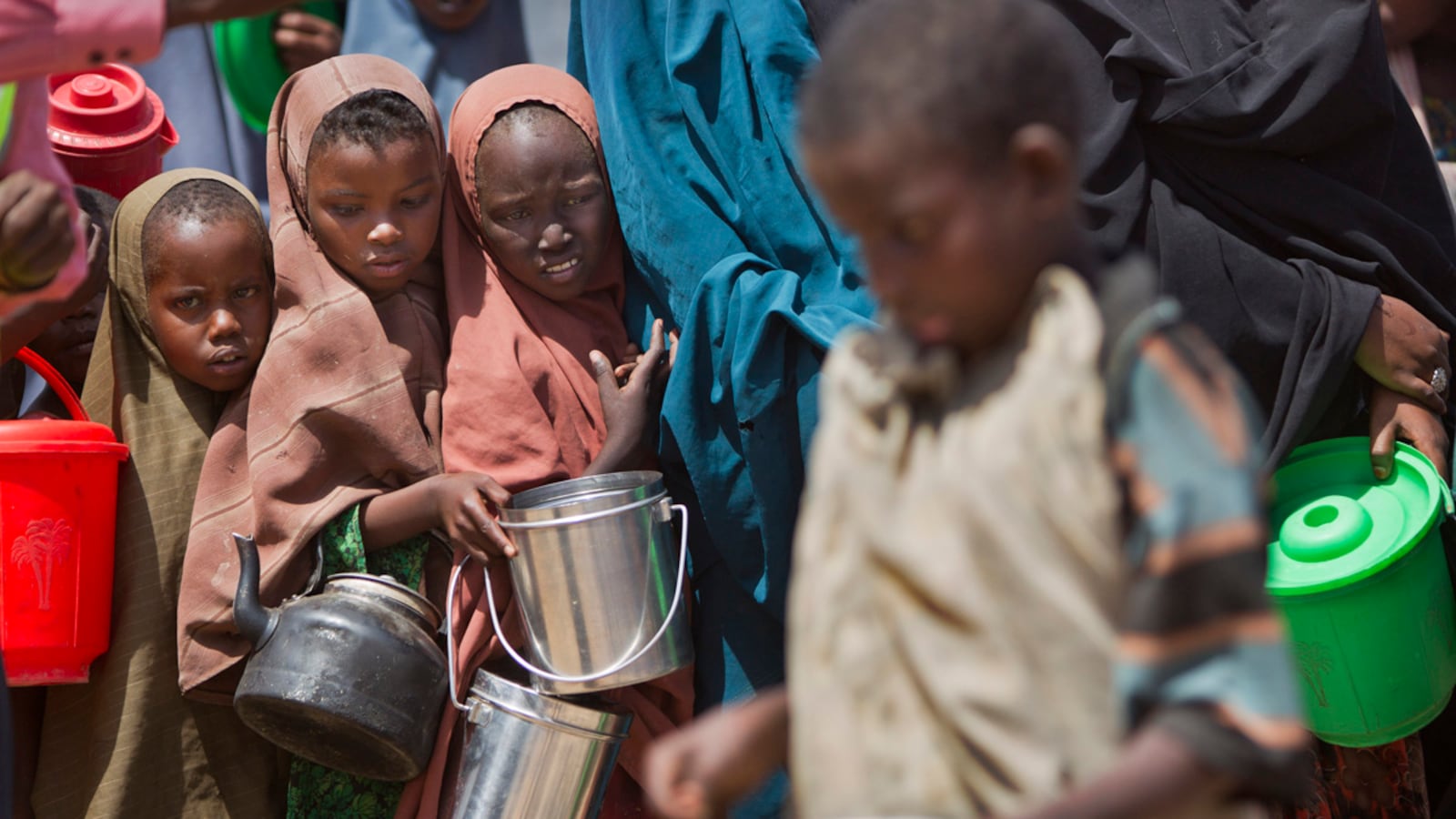 articles/2012/09/27/climate-change-kills-400-000-a-year-new-report-reveals/climate-change-causing-deaths-hertsgaard_j80f6i