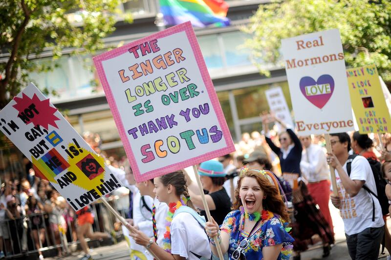 galleries/2013/06/30/celebrate-america-s-gay-pride-parades-photos/130630-gay-pride-update10_c7bjbr