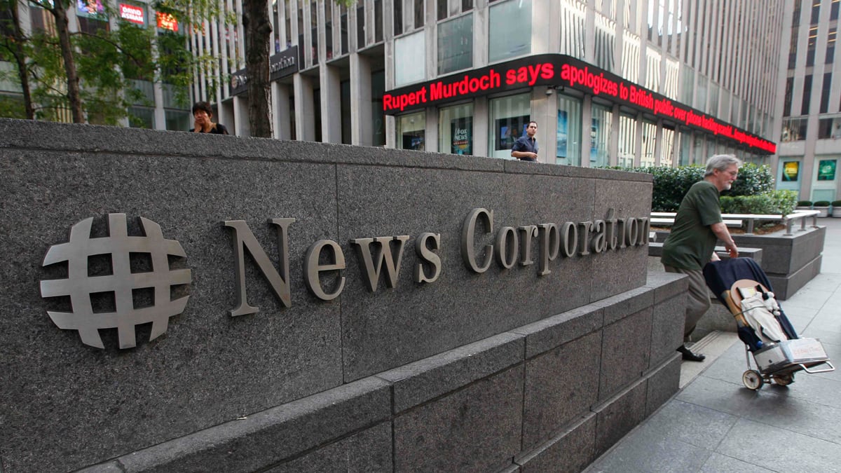 cheats/2012/05/07/news-corp-lets-murdoch-off-easy/news-corp-board-supports-murdoch-cheat_xqqhwm