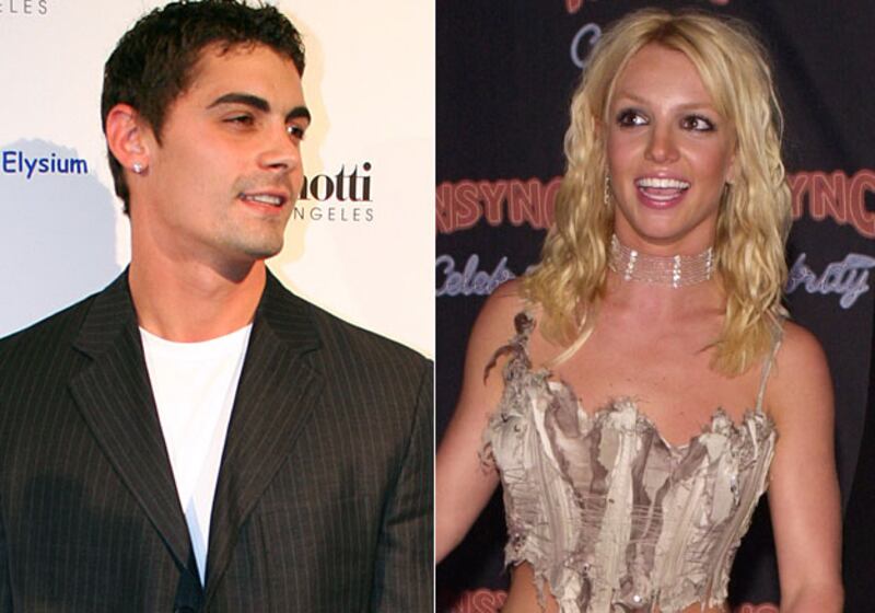 galleries/2010/07/14/doomed-couples/doomed-couples---spears_cxu0g2