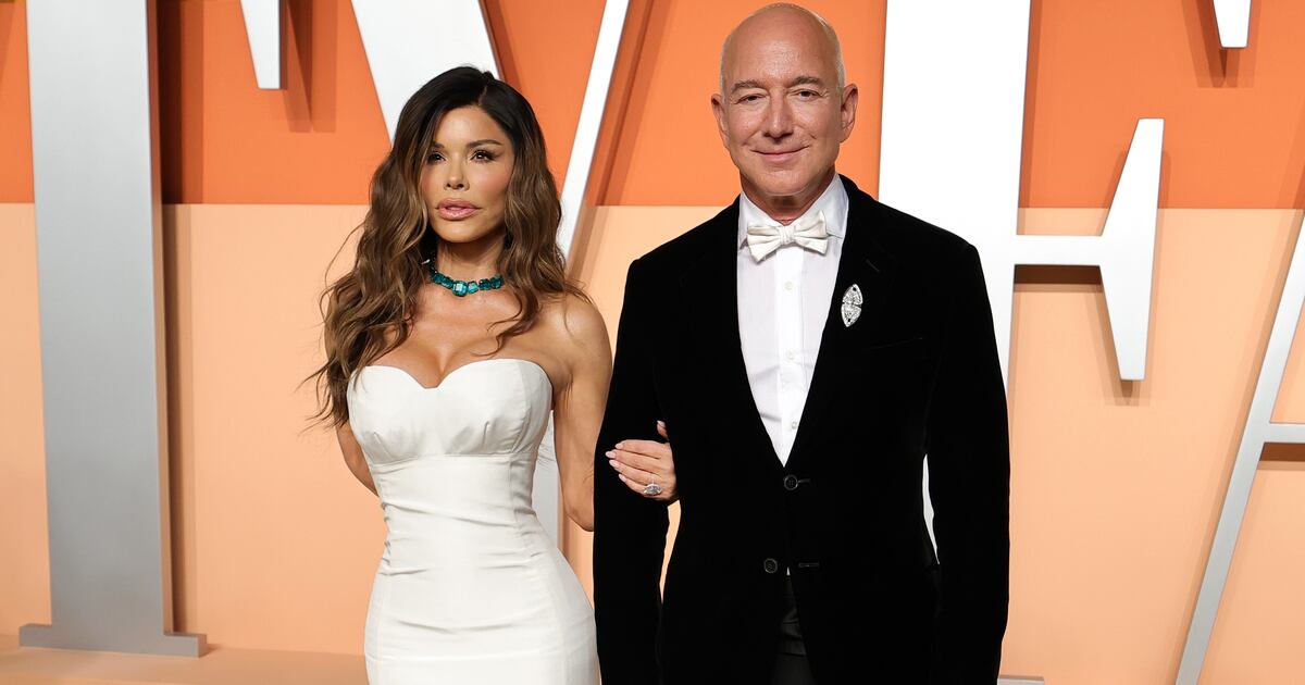 City of Venice Promises Jeff Bezos’ $500M Yacht Wedding Won’t Cause Chaos - The Daily Beast