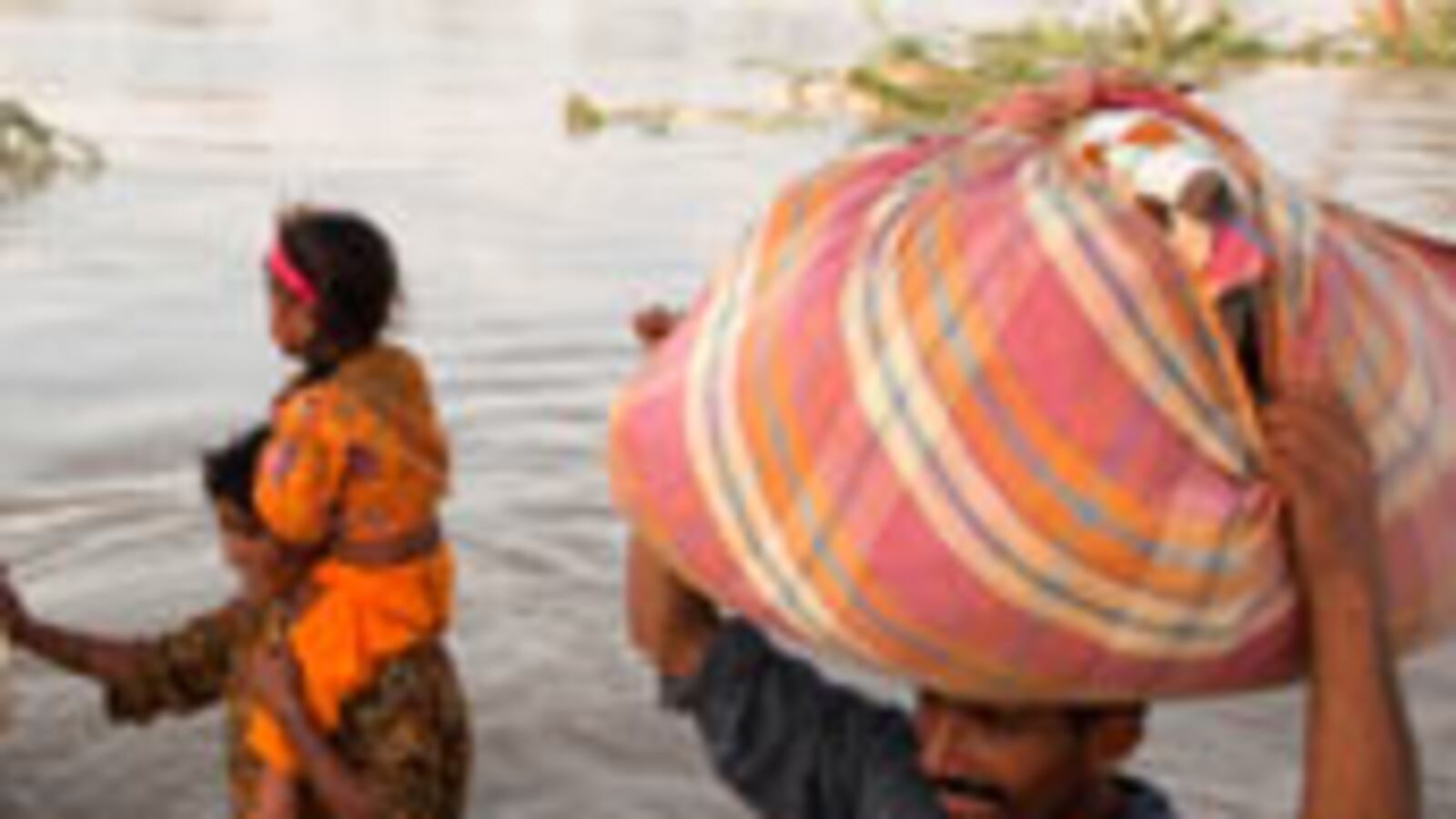 articles/2010/08/13/extremist-groups-exploiting-pakistans-flood-disaster/misra-pakistan-floods_119822_xdgnrs