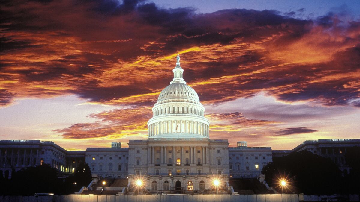 articles/2011/08/02/gabrielle-giffords-return-marks-debt-deal-but-new-congress-showdown-looms/november-capitol-hill-lawrence_yo1jzm