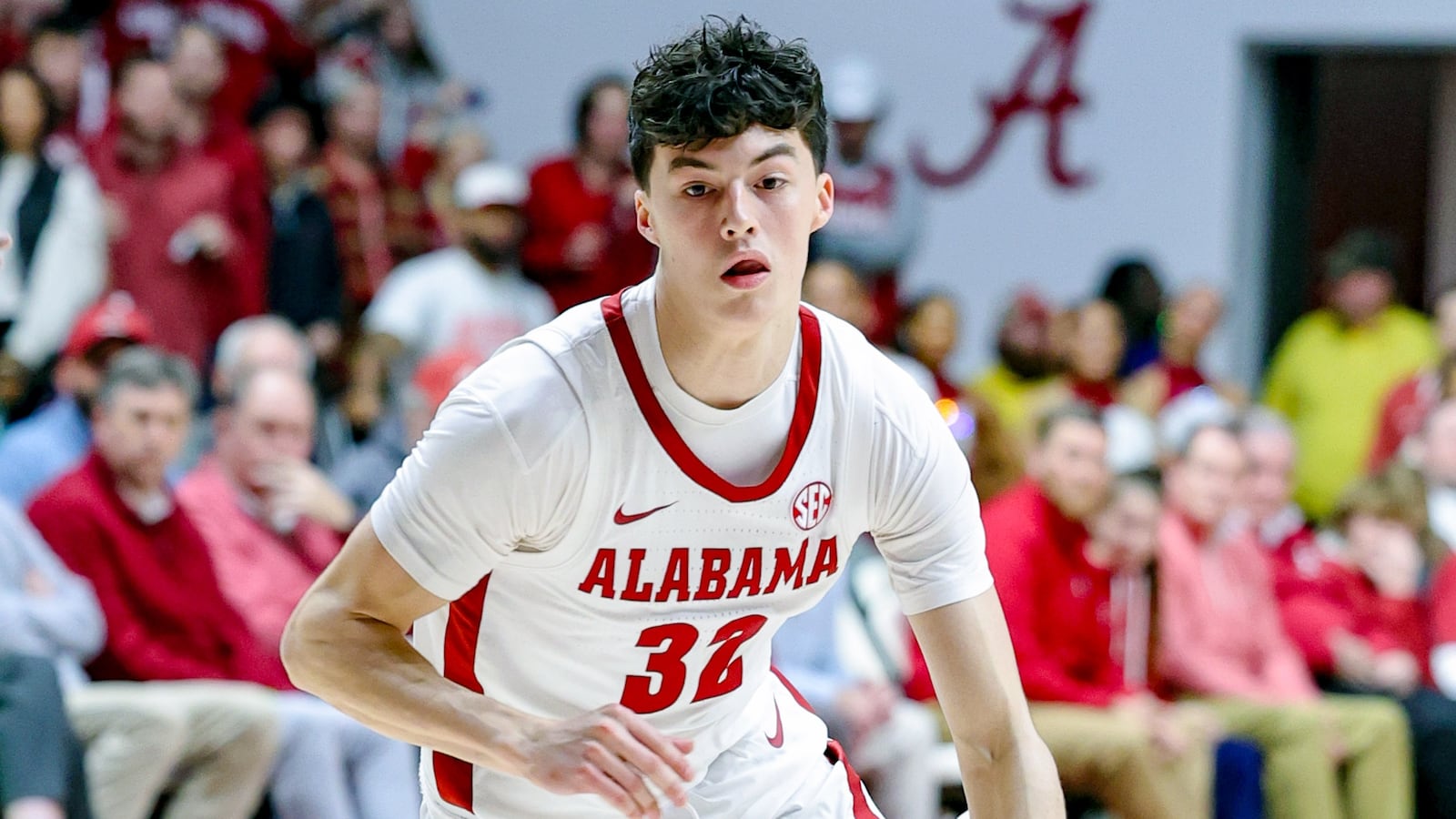 TUSCALOOSA, ALABAMA - JANUARY 9: Kai Spears #32 of the Alabama Crimson Tide drives to the basket during the second half against the South Carolina Gamecocks at Coleman Coliseum on January 9, 2024 in Tuscaloosa, Alabama. (Photo by Brandon Sumrall/Getty Images)