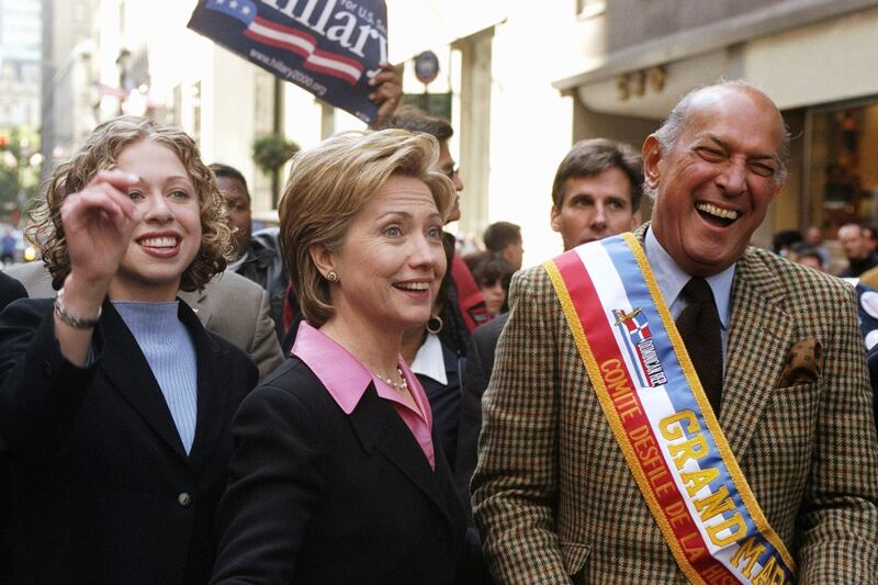 galleries/2014/10/21/oscar-de-la-renta-dead-at-82-his-life-in-photos/141020-oscar-13_pm0fhh