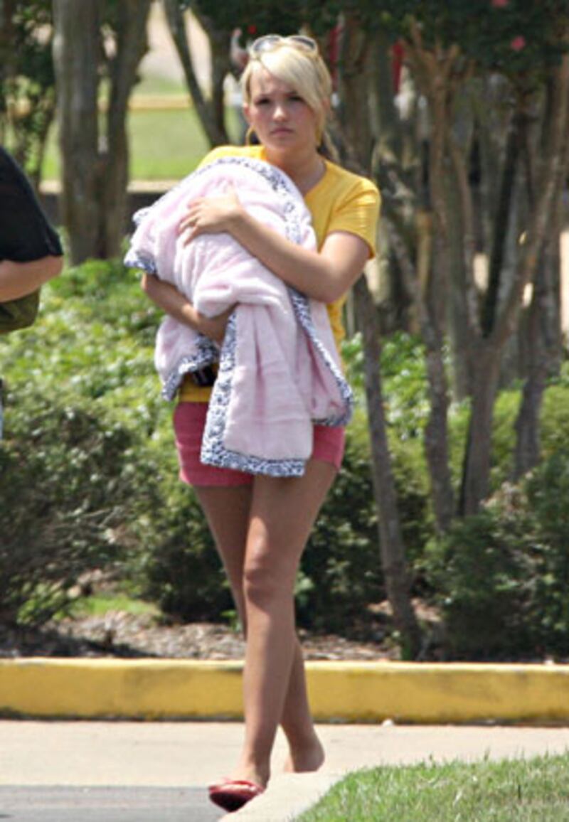 galleries/2012/03/15/dave-franco-pippa-middleton-and-more-celebrity-siblings/paternity---jamie-lynn-spears_n28dnk