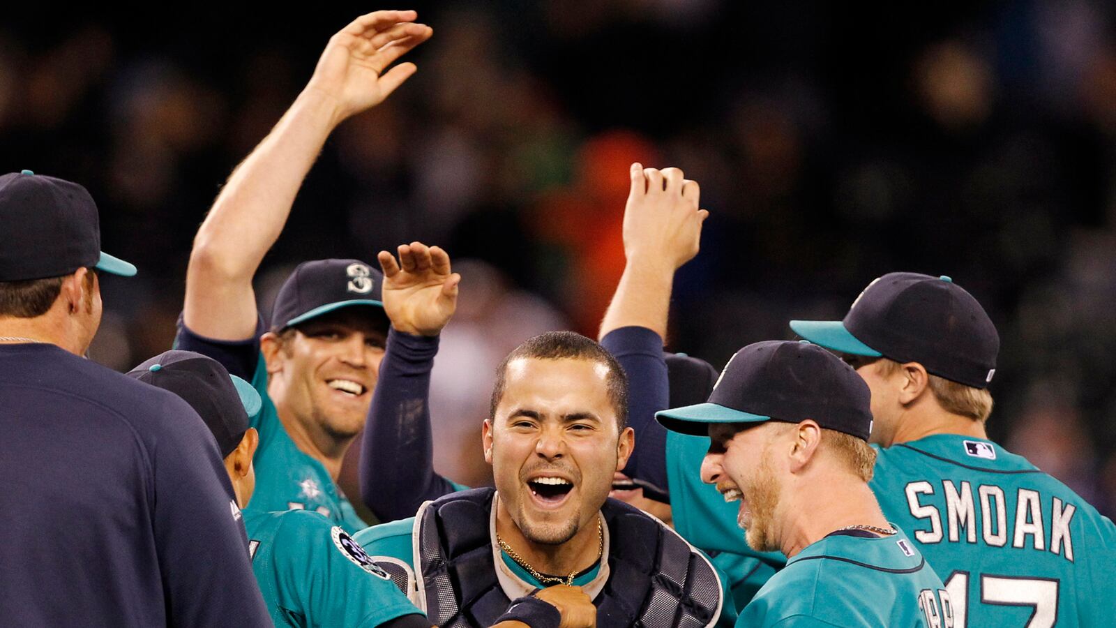 cheats/2012/06/09/mariners-pitch-no-hitter/mariners-no-hitter-cheat_i8ovzs