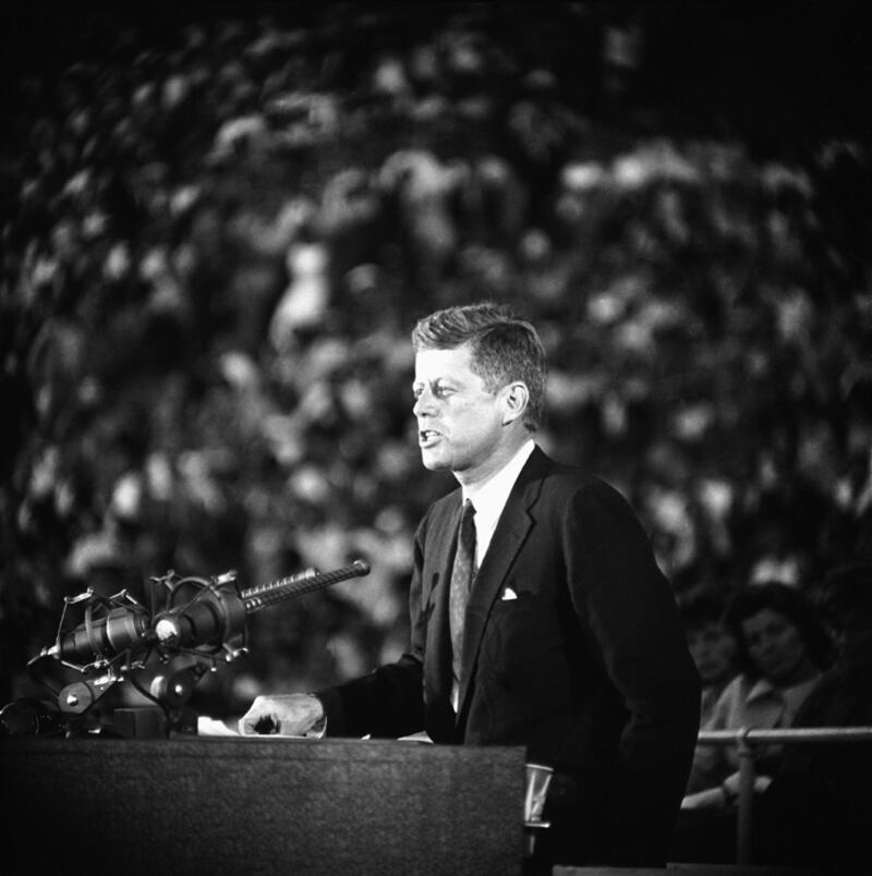 galleries/2012/08/05/marilyn-monroe-tupac-kurt-cobain-more-celebrity-death-conspiracies/conspi-deaths-11_fd3pa2