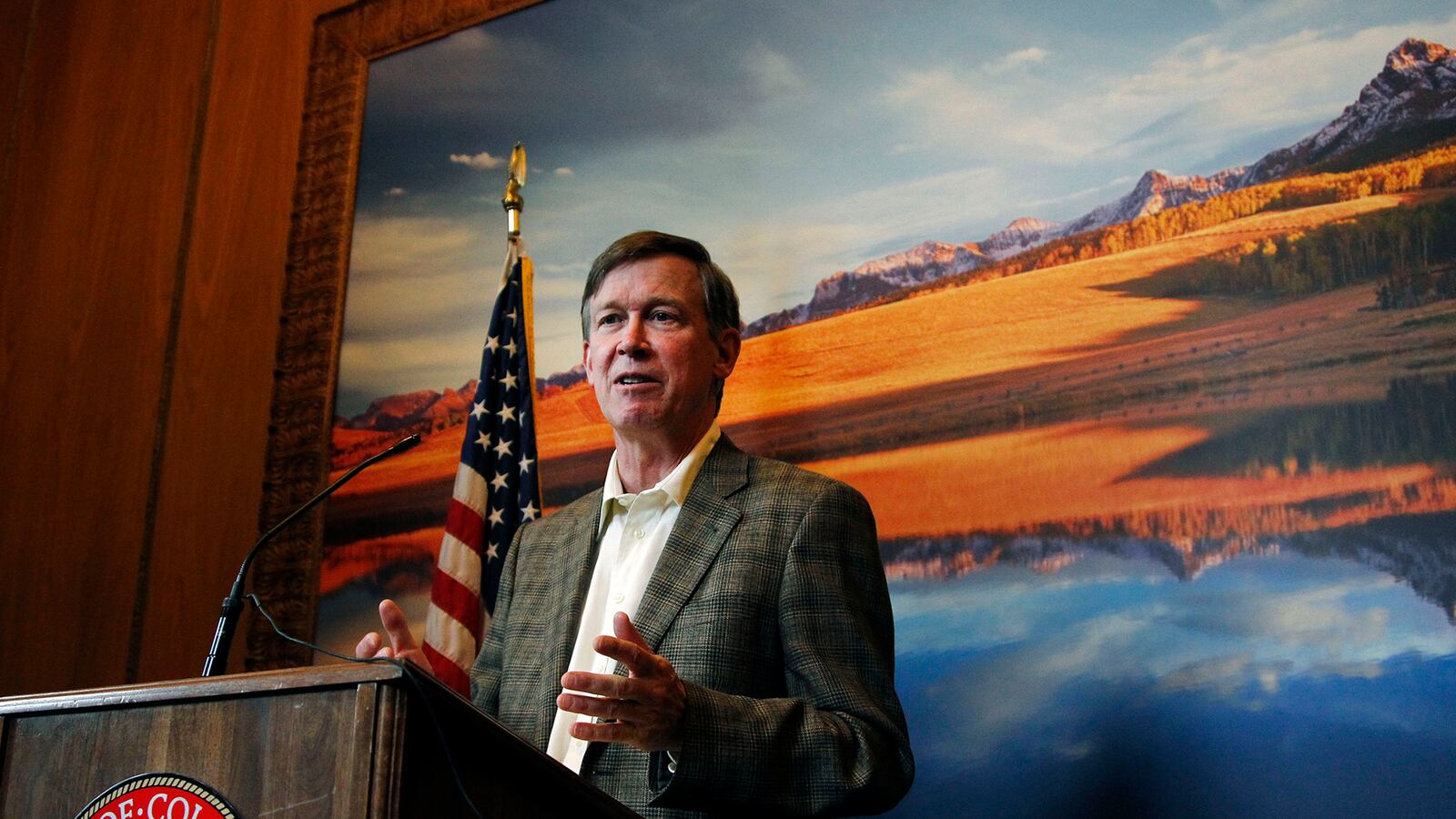 articles/2013/07/18/tina-brown-i-know-who-hillary-s-running-mate-should-be/130717-brown-hickenlooper-tease_dkrqcp