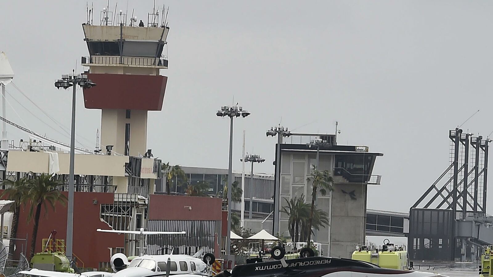 cheats/2014/09/15/hurricane-odile-slams-baja-california/140915-hurricane-odile-cheat_vtm66t